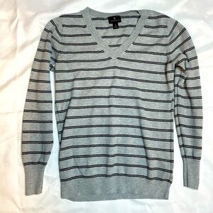 💥3/$30💥Worthington | V-neck Stripe Sweater Lightweight Cotton Black Grey Small